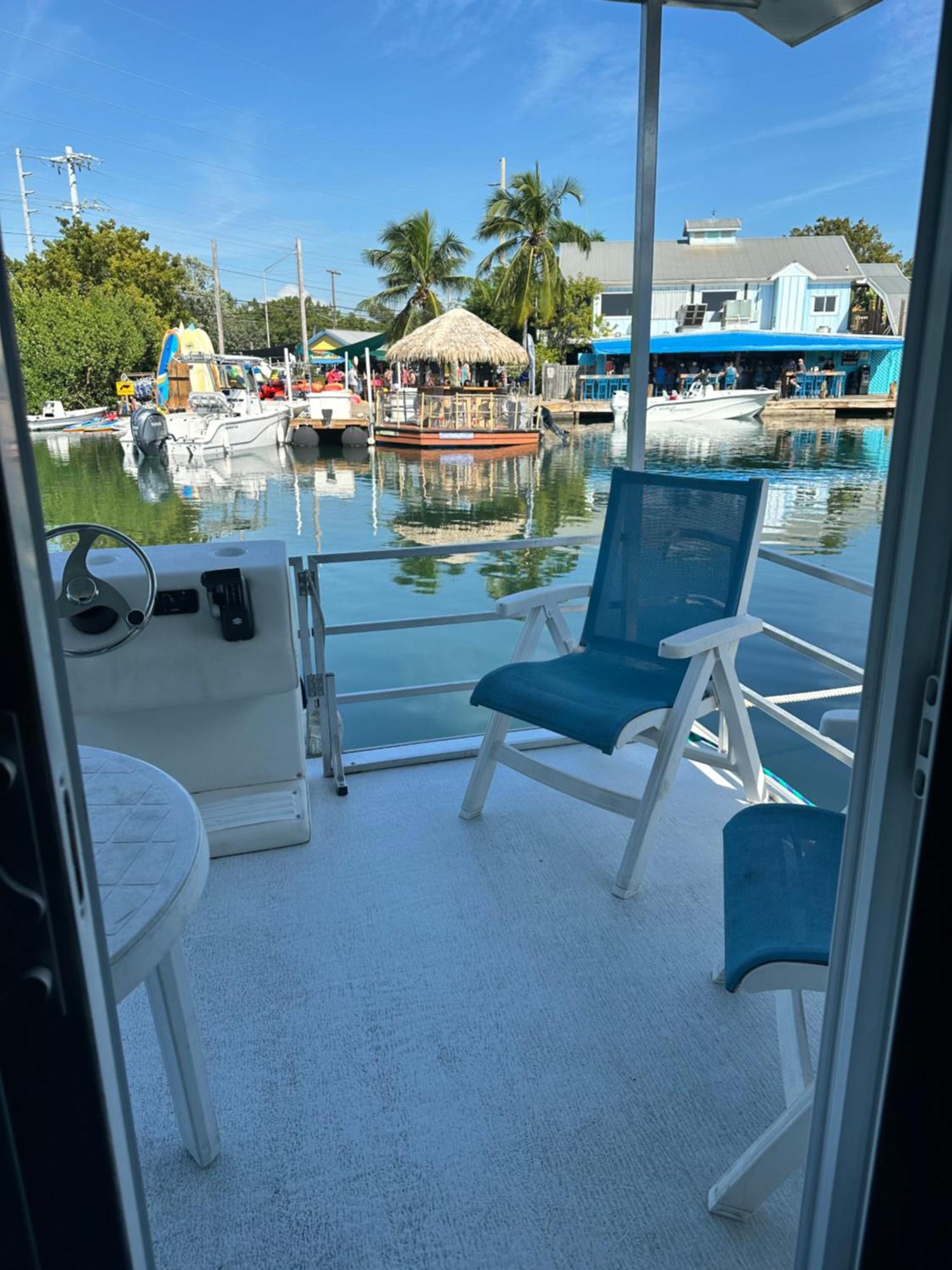 Aqua Lodges At Hurricane Hole Marina Сток Айлънд Екстериор снимка