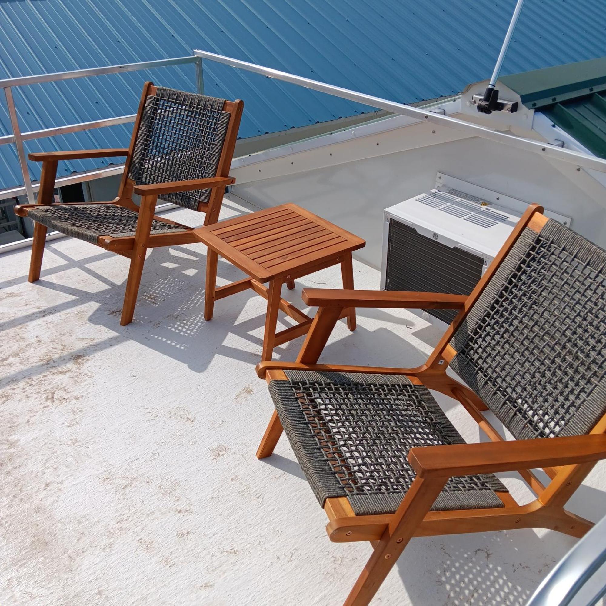 Aqua Lodges At Hurricane Hole Marina Сток Айлънд Екстериор снимка